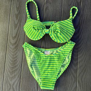 Vintage Swim - Daffy Swimsuit- NWT 🌴🌴🌴🌴